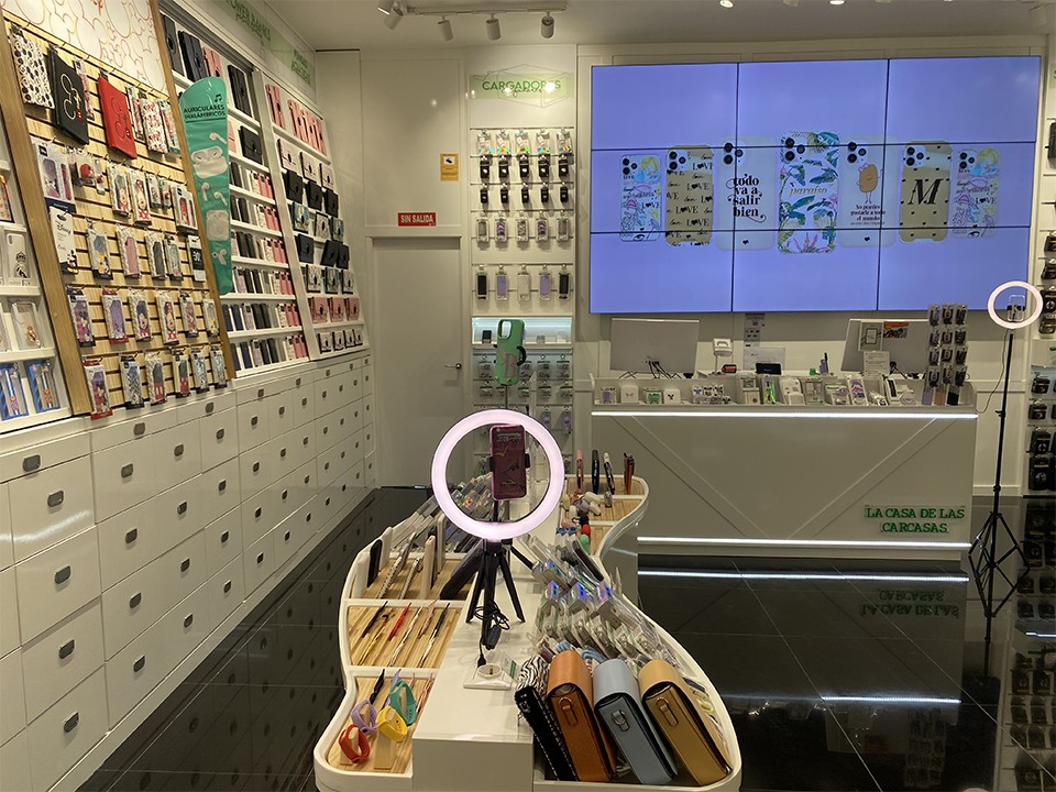 LA CASA DE LAS CARCASAS